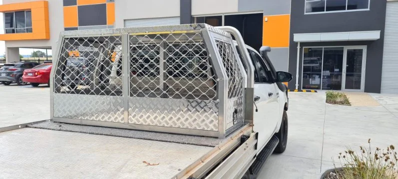 DB1690S - Steel Dog Box - Image 4