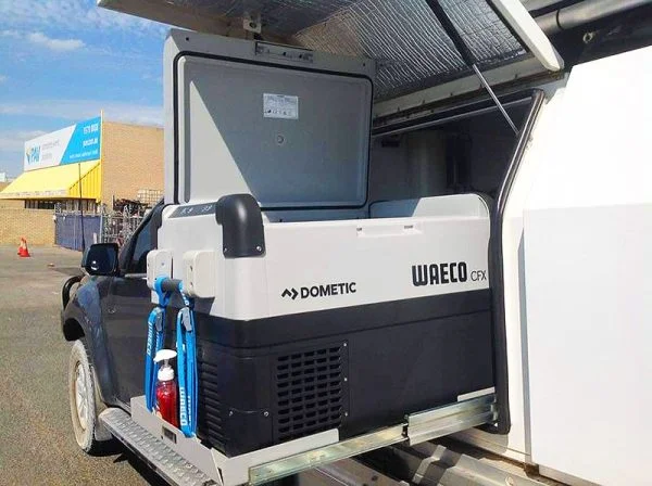STR007 - 1/4 Canopy White Steel 700L x 1700D x 800H - Image 4