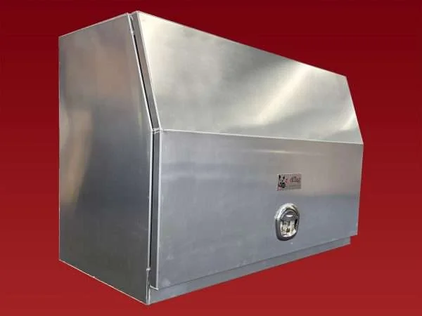 STR013AW White Aluminium Gullwing 1800mm