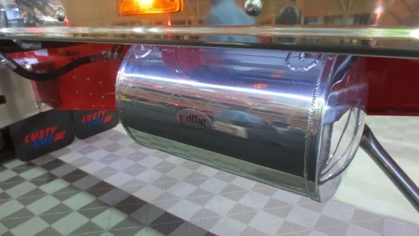 WT021 - 50 Litre Polished Aluminium Water Tank with Top Mounts - RedFlag LED Light Perth - Image 3